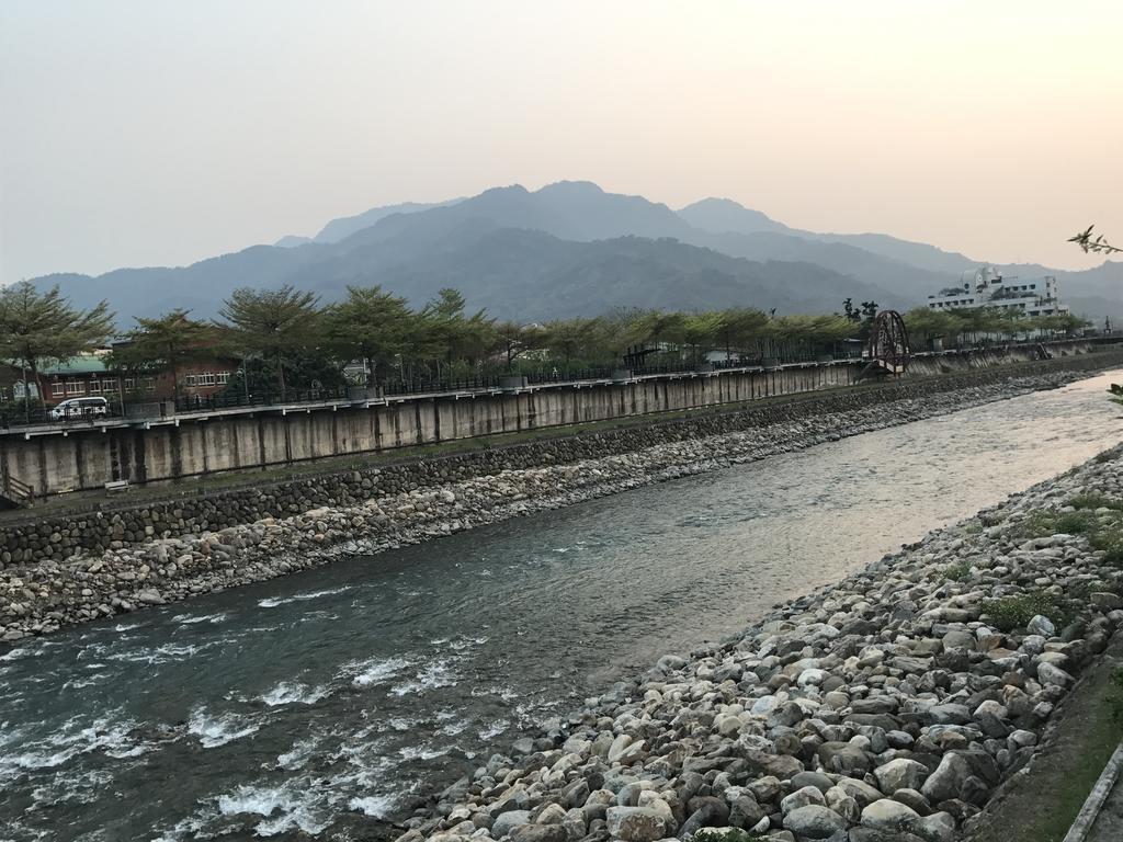 水里河堤咖啡民宿 Shuili Heti Coffee B&B Екстер'єр фото